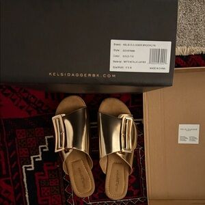Kelsi Dagger Metallic Gold Slides